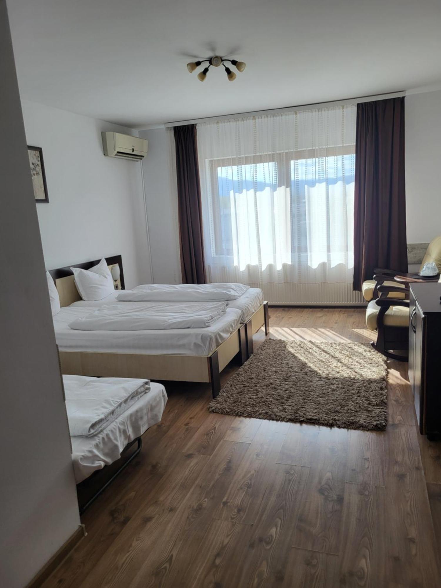 Pensiunea Denim Şelimbăr Zimmer foto